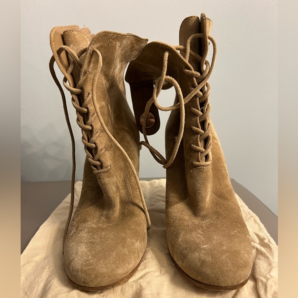 Gianvitto Rossi Booties